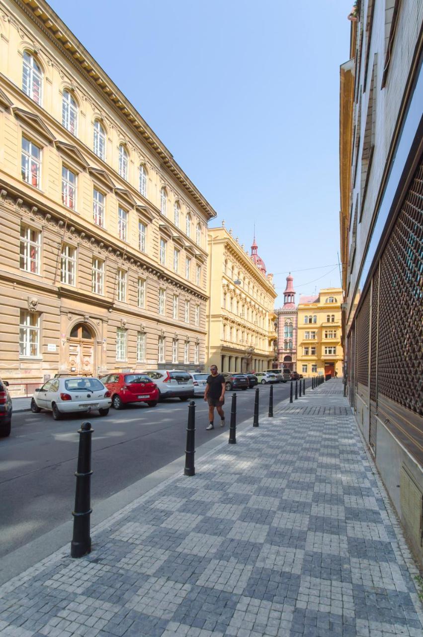 Apartment U Pujcovny 6 Prague Luaran gambar